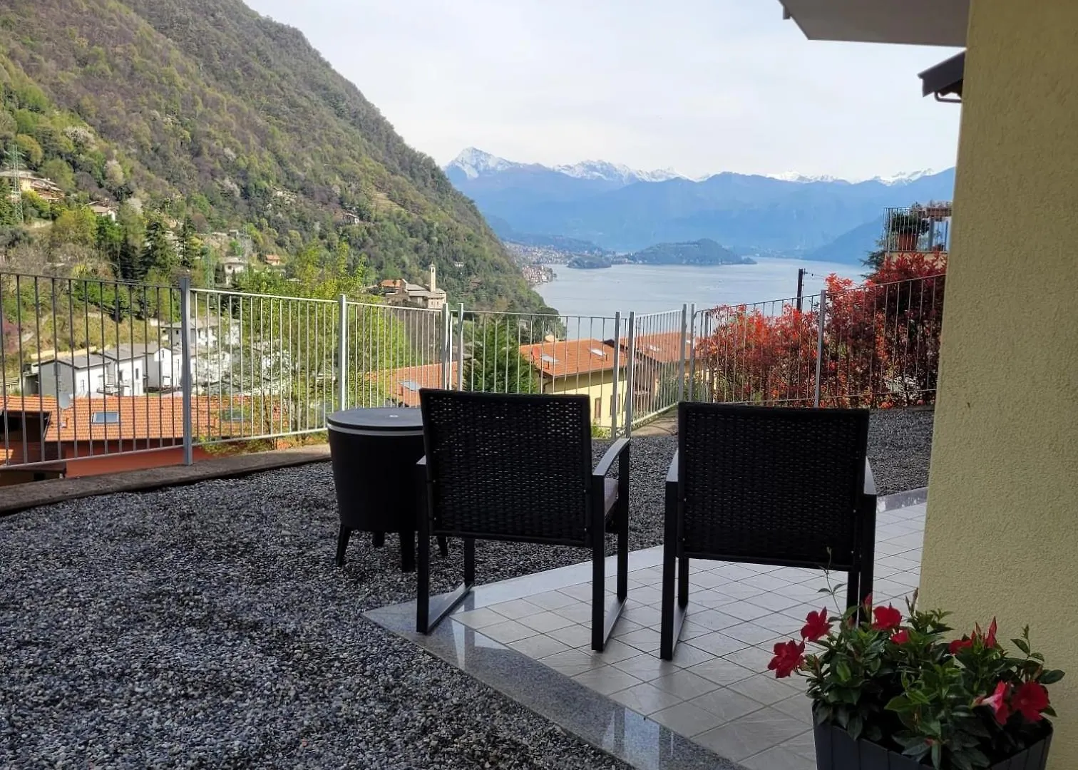 Vista Dolce Isola _ Lakeview Pool, Terrace & Garden Apartment Argegno Holiday home
